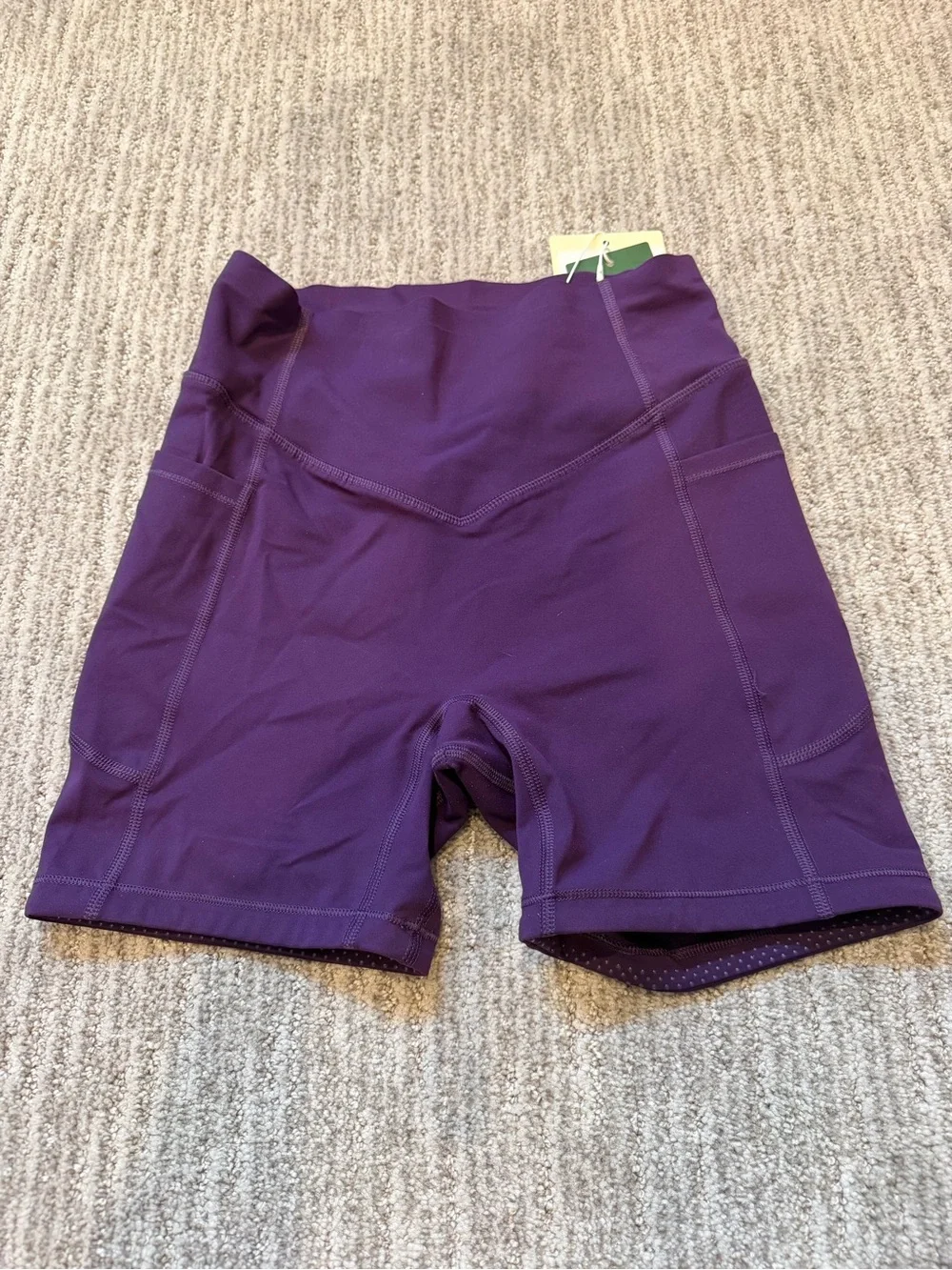 NWT Halara high-Waist Sculpting Shorts in Plum